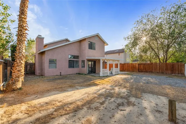 $2,900 | 533 East Jackman Street, Lancaster, CA 93535