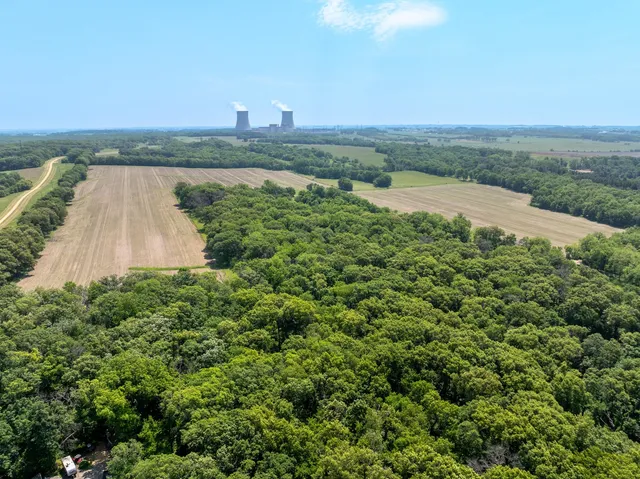 $1,200,000 | 1260 East Old Wagon Road, Byron, IL 61010