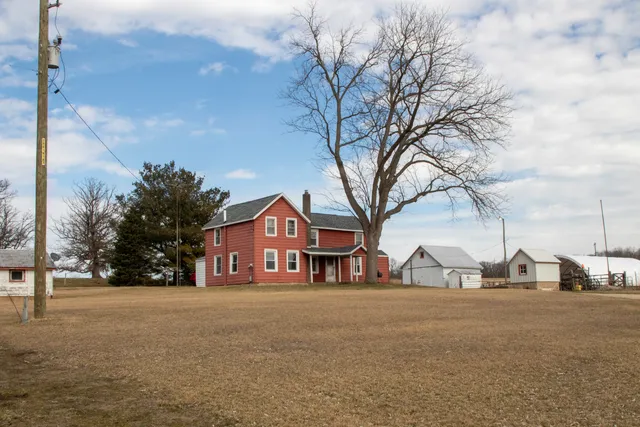 $1,200,000 | 1260 East Old Wagon Road, Byron, IL 61010