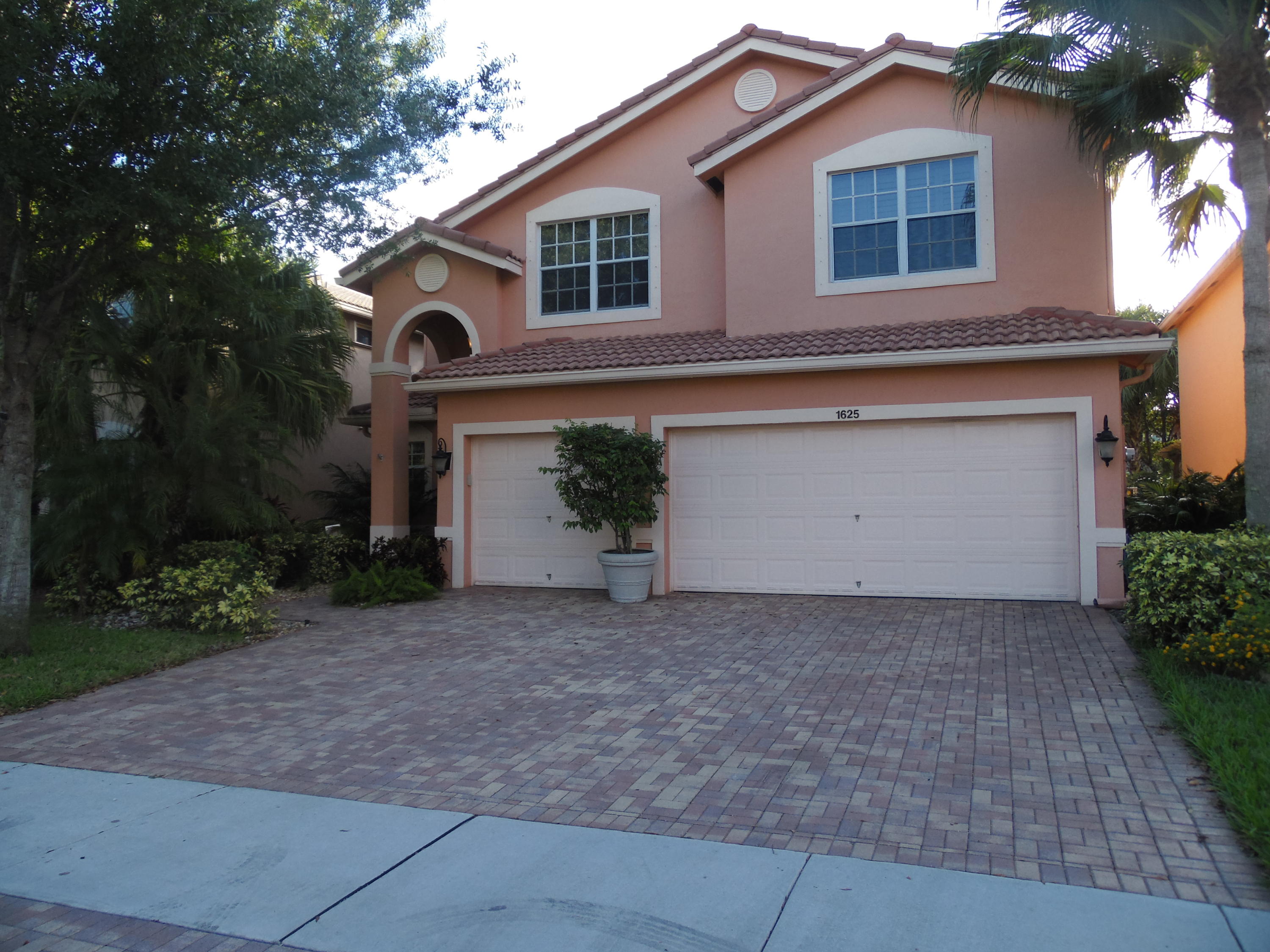 1625 East Classical Boulevard Delray Beach, FL 33445 - Photo 1 of 24 Front