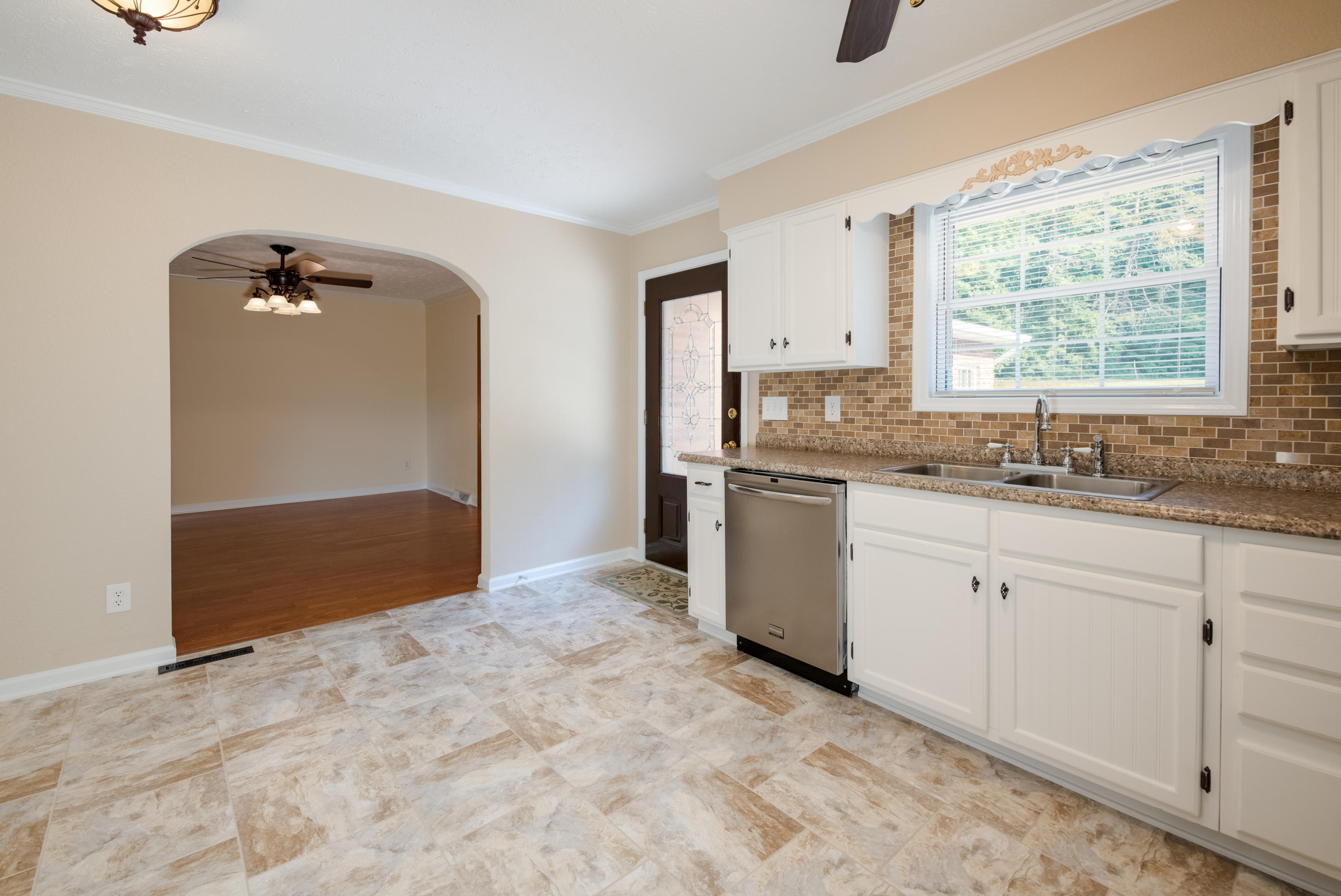 496 Monroe Road Luttrell, TN 37779 - Photo 10 of 39 _DSC9849-Edit