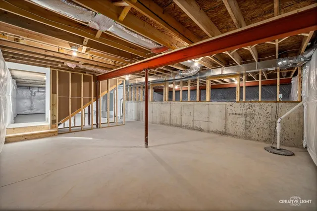 a view of an outdoor space and city view