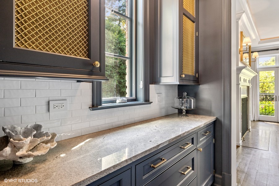 23 Old Green Bay Road Winnetka, IL 60093 - Photo 11 of 43