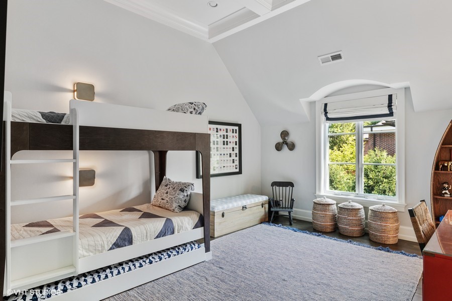 23 Old Green Bay Road Winnetka, IL 60093 - Photo 28 of 43