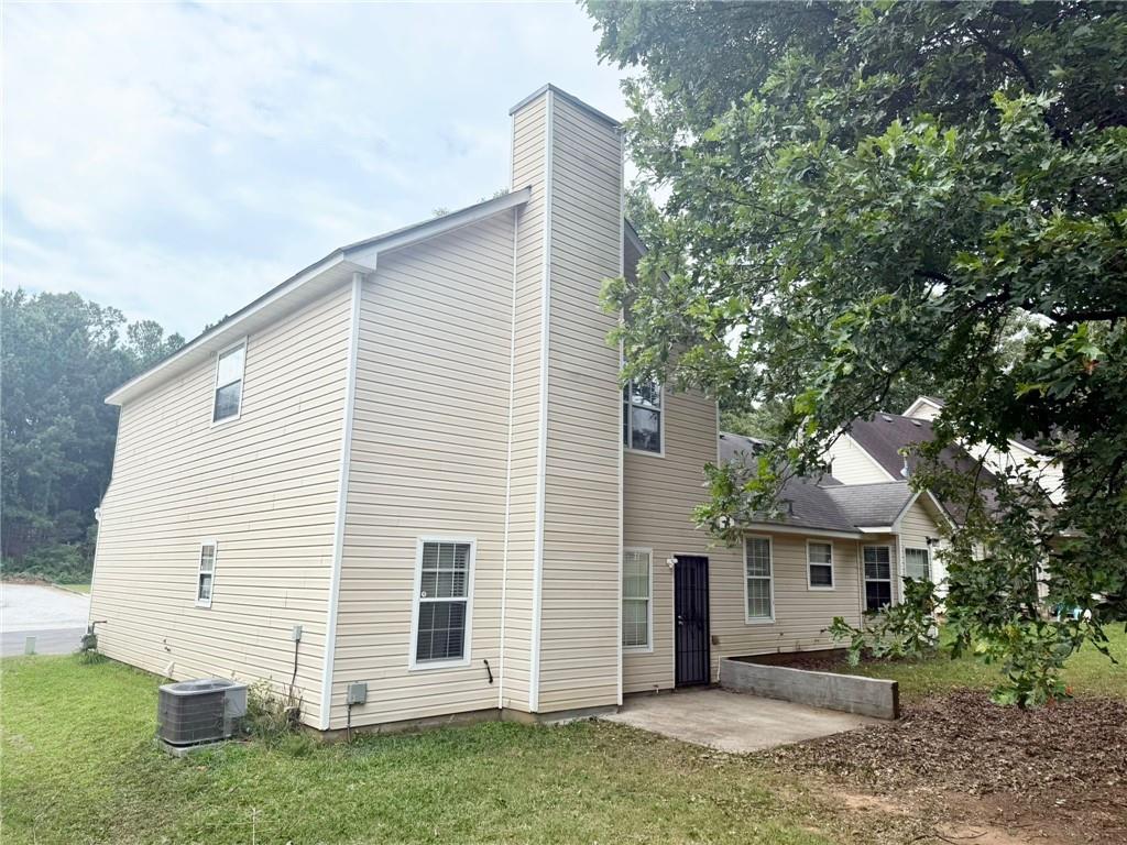 2520 Rambling Way Lithonia, GA 30058 - Photo 5 of 9