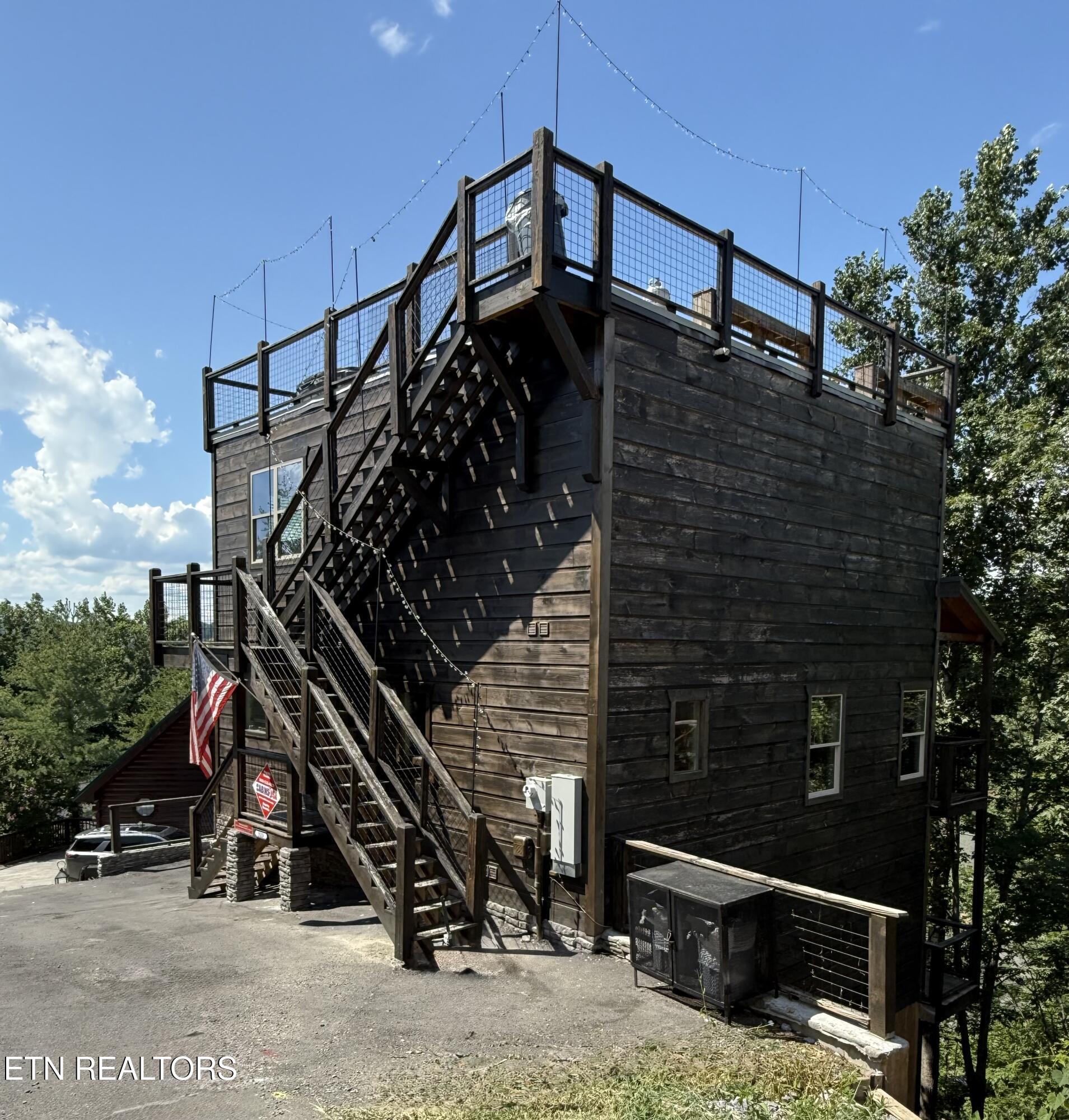 323 Silver Stone Way Pigeon Forge, TN 37863 - Photo 3 of 47 IMG_9241