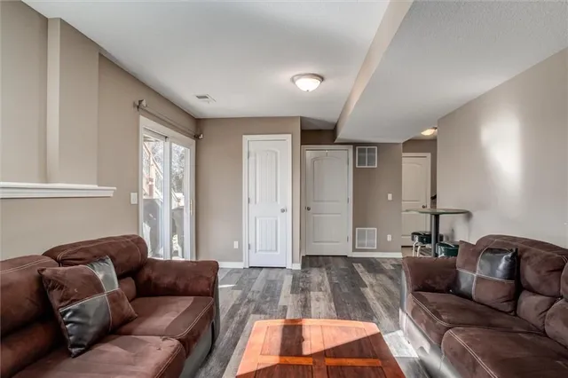 $350,000 | 918 South 17th Street, Leavenworth, KS 66048