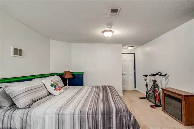 $350,000 | 918 South 17th Street, Leavenworth, KS 66048