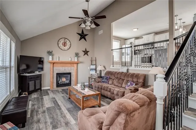 $350,000 | 918 South 17th Street, Leavenworth, KS 66048