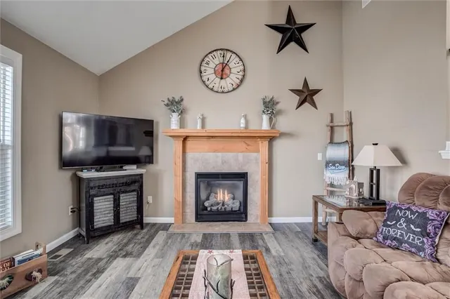 $350,000 | 918 South 17th Street, Leavenworth, KS 66048