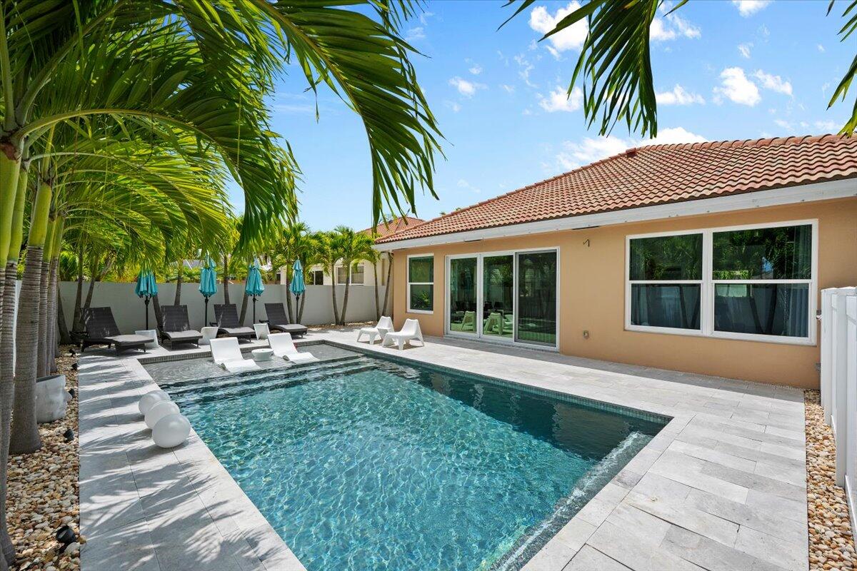 169 Hampton Circle Jupiter, FL 33458 - Photo 21 of 30 169 Hampton Circle