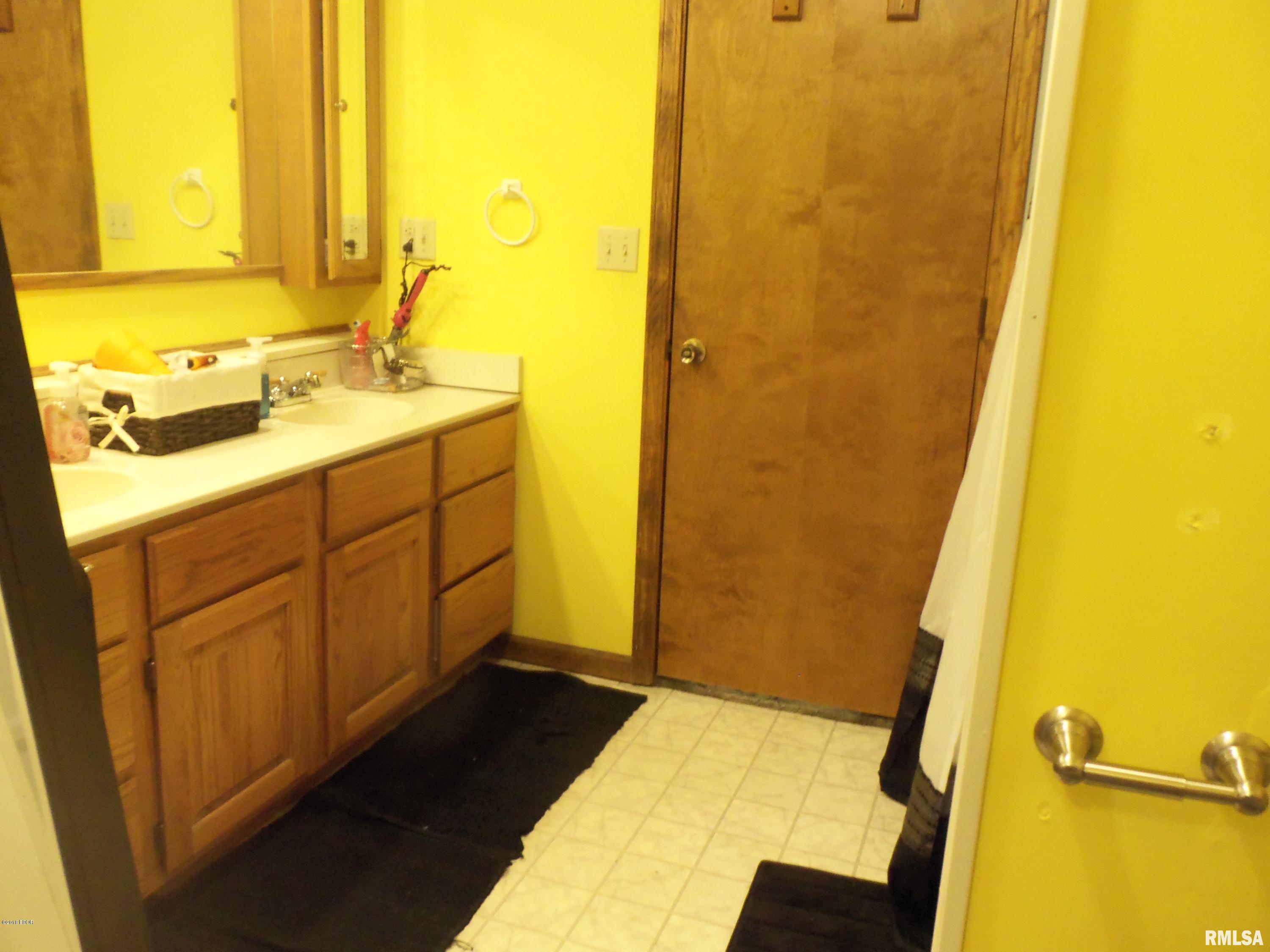 7106 Minier Road Benton, IL 62812 - Photo 14 of 38 Gallery Image 14