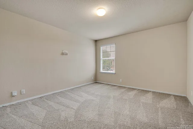 $1,995 | 15336 Night Heron, San Antonio, TX 78253