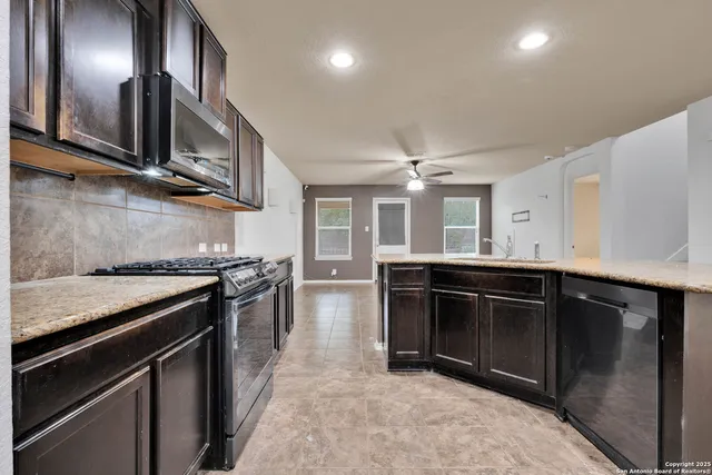 $2,095 | 15336 Night Heron, San Antonio, TX 78253