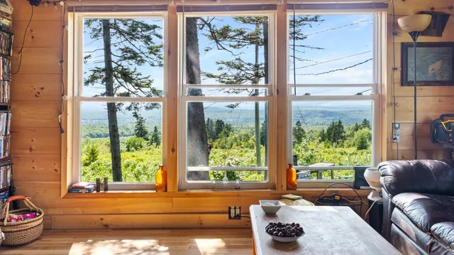 $1,100,000 | Undisclosed Address, Searsport, ME 04974