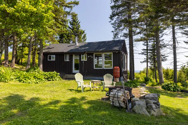 $1,100,000 | Undisclosed Address, Searsport, ME 04974