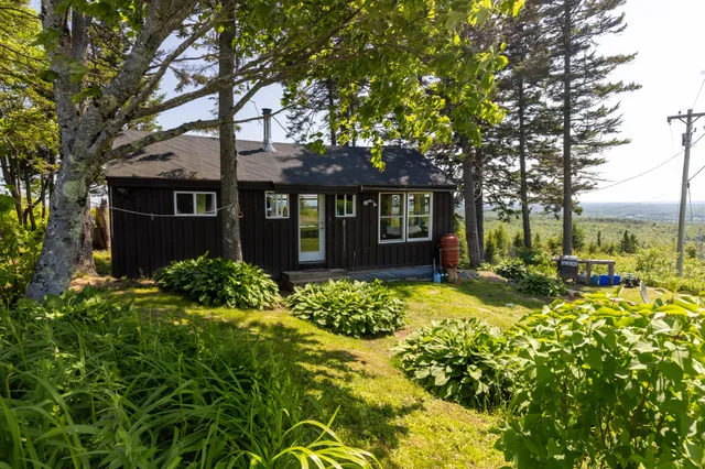 $1,100,000 | Undisclosed Address, Searsport, ME 04974