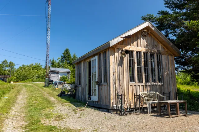 $1,100,000 | Undisclosed Address, Searsport, ME 04974
