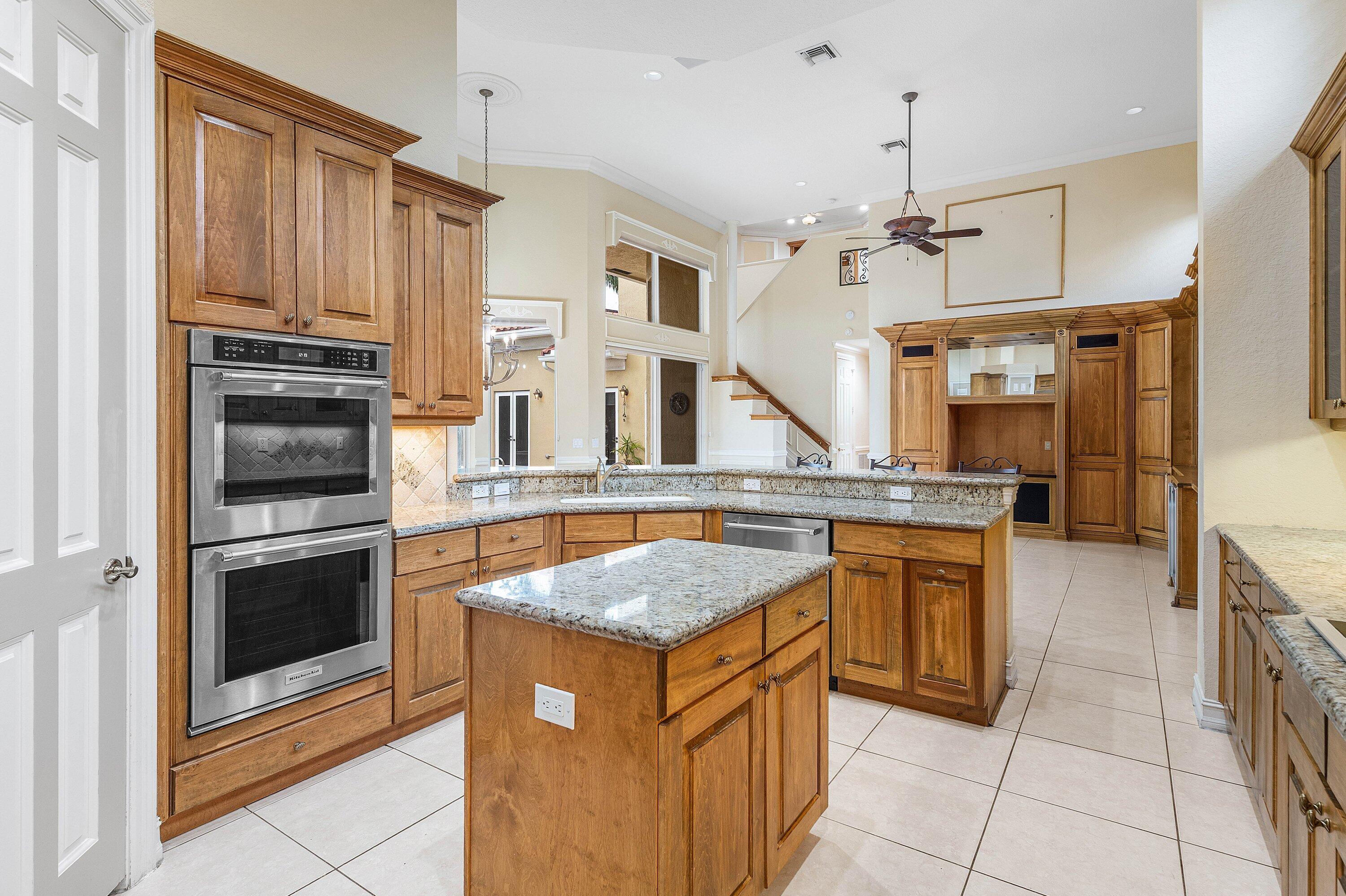 7077 Vía Mediterrania Boca Raton, FL 33433 - Photo 23 of 74 012-7077ViaMediterrania-BocaRaton-FL-334