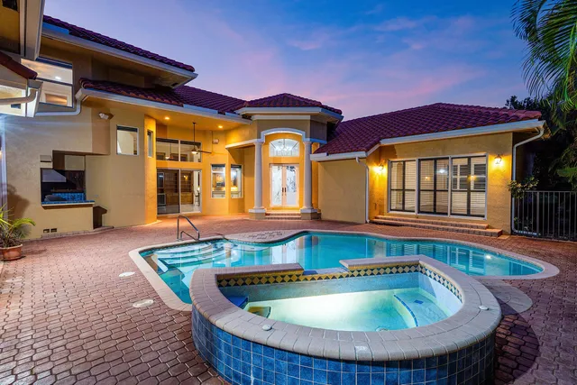 $2,490,000 | 7077 Vía Mediterrania, Boca Raton, FL 33433