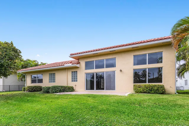 $2,490,000 | 7077 Vía Mediterrania, Boca Raton, FL 33433