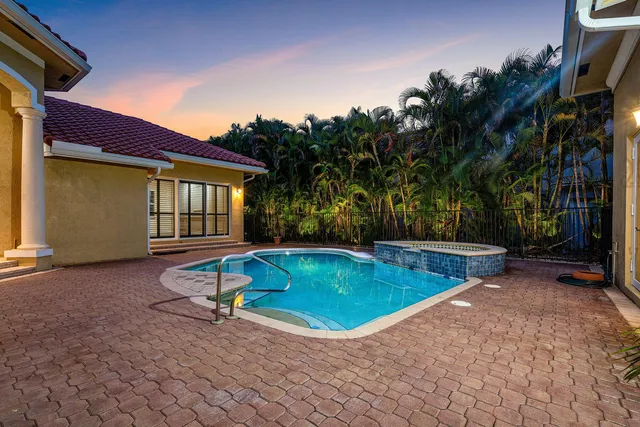 $2,490,000 | 7077 Vía Mediterrania, Boca Raton, FL 33433