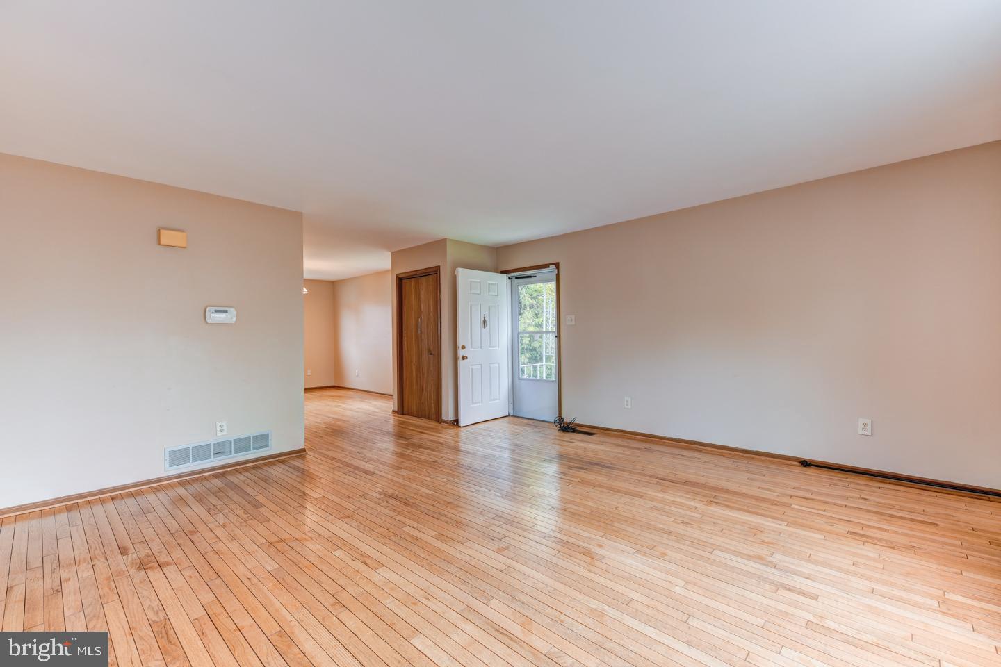 426 Valley Road Elkins Park, PA 19027 - Photo 11 of 28 Living Room