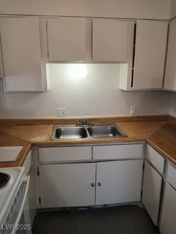 $1,100 | 1400 East Mesquite Avenue, Unit 2, Las Vegas, NV 89101