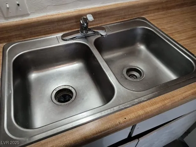 $1,100 | 1400 East Mesquite Avenue, Unit 2, Las Vegas, NV 89101