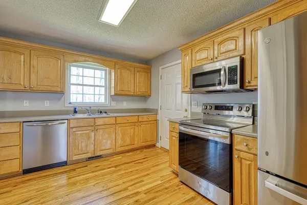 $329,900 | 860 Thackston Drive, Spartanburg, SC 29307