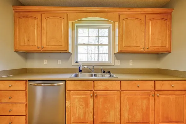 $329,900 | 860 Thackston Drive, Spartanburg, SC 29307