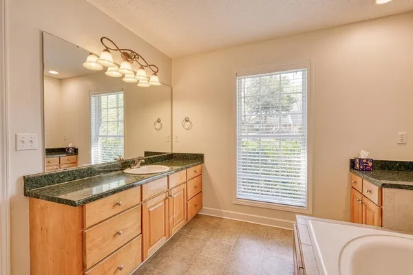 $329,900 | 860 Thackston Drive, Spartanburg, SC 29307