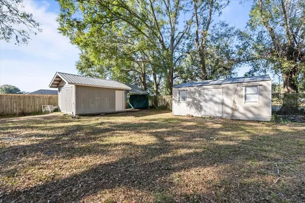 a view of a outdoor space with a house