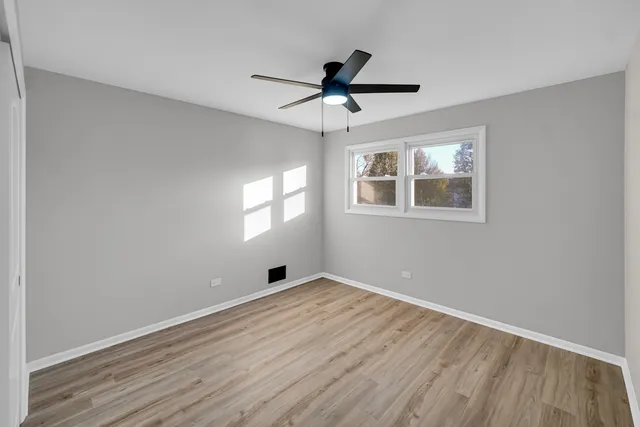 $309,900 | 6827 Sussex Road, Tinley Park, IL 60477