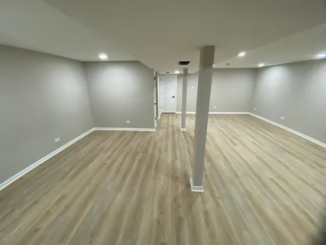 $309,900 | 6827 Sussex Road, Tinley Park, IL 60477