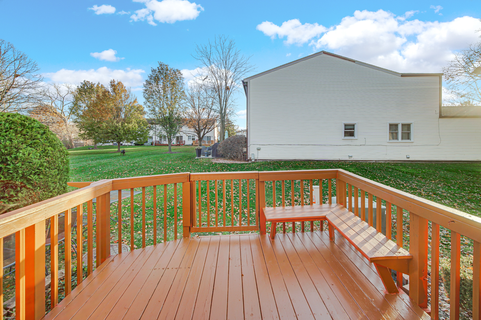 6827 Sussex Road Tinley Park, IL 60477 - Photo 26 of 27 a view of deck with patio