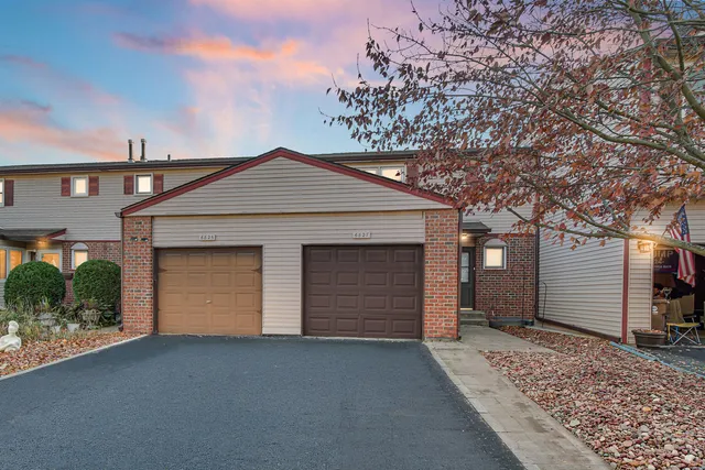 $309,900 | 6827 Sussex Road, Tinley Park, IL 60477