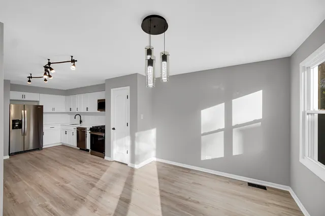 $309,900 | 6827 Sussex Road, Tinley Park, IL 60477