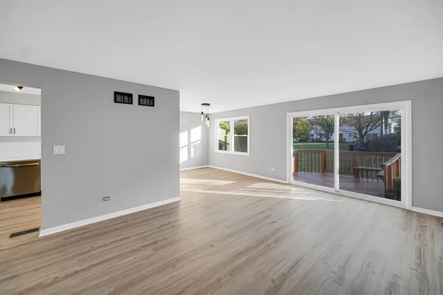 $309,900 | 6827 Sussex Road, Tinley Park, IL 60477