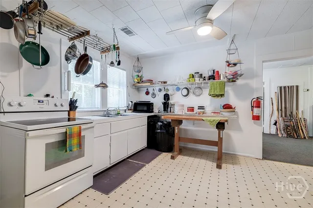 $299,000 | 444 Harvey Road, Bloomingdale, GA 31302