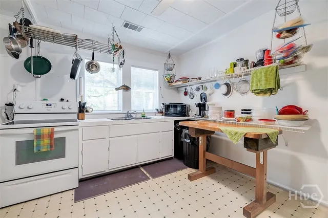 $299,000 | 444 Harvey Road, Bloomingdale, GA 31302