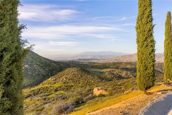 $2,200,000 | 34135 Cameron Drive, Sage, CA 92544