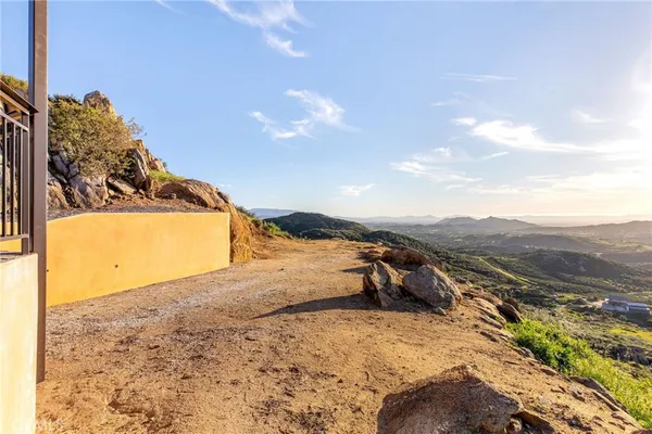 $2,200,000 | 34135 Cameron Drive, Sage, CA 92544