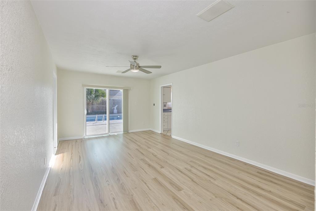 2973 Forest Circle Seffner, FL 33584 - Photo 12 of 45