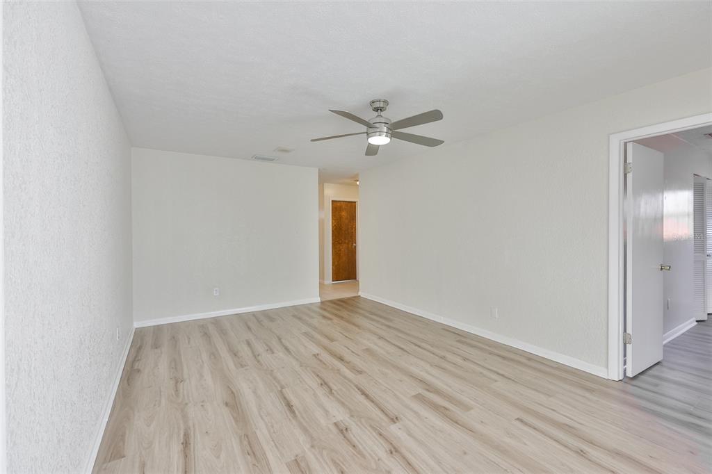 2973 Forest Circle Seffner, FL 33584 - Photo 14 of 45