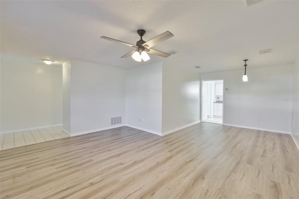 2973 Forest Circle Seffner, FL 33584 - Photo 15 of 45