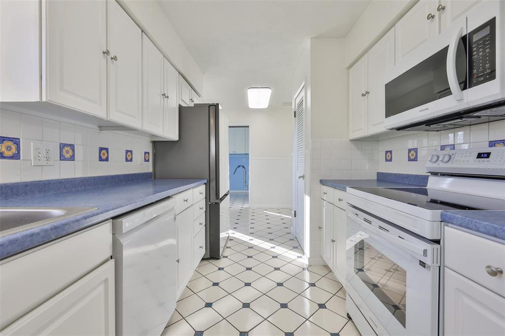 2973 Forest Circle Seffner, FL 33584 - Photo 19 of 45