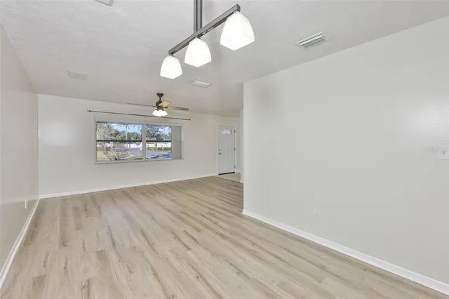 $365,000 | 2973 Forest Circle, Seffner, FL 33584