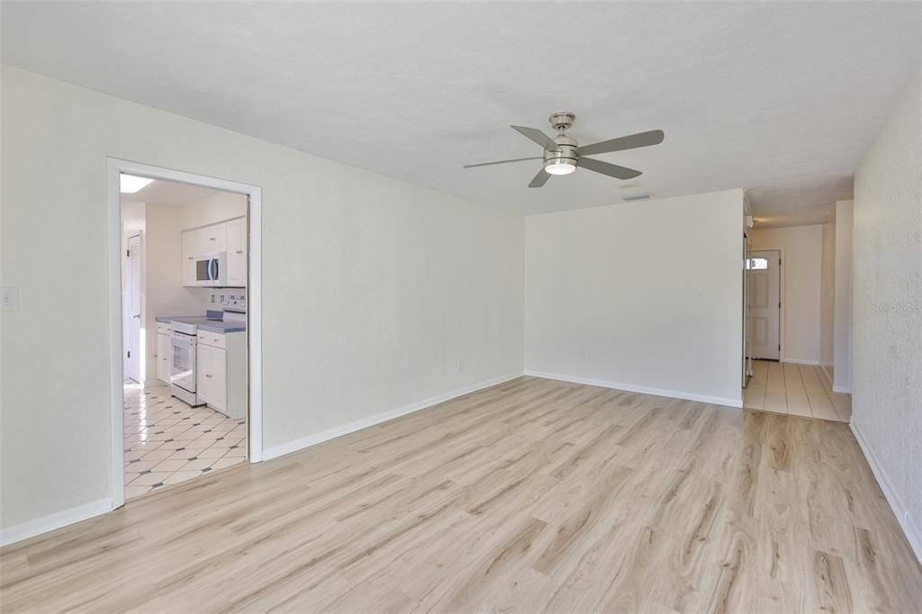 2973 Forest Circle Seffner, FL 33584 - Photo 10 of 45