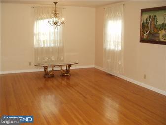 1004 Welsh Road Huntingdon Valley, PA 19006 - Photo 2 of 12 Living Room